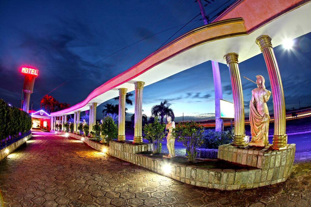 Hotel&Motel Le Baron Pôrto Ferreira Buitenkant foto