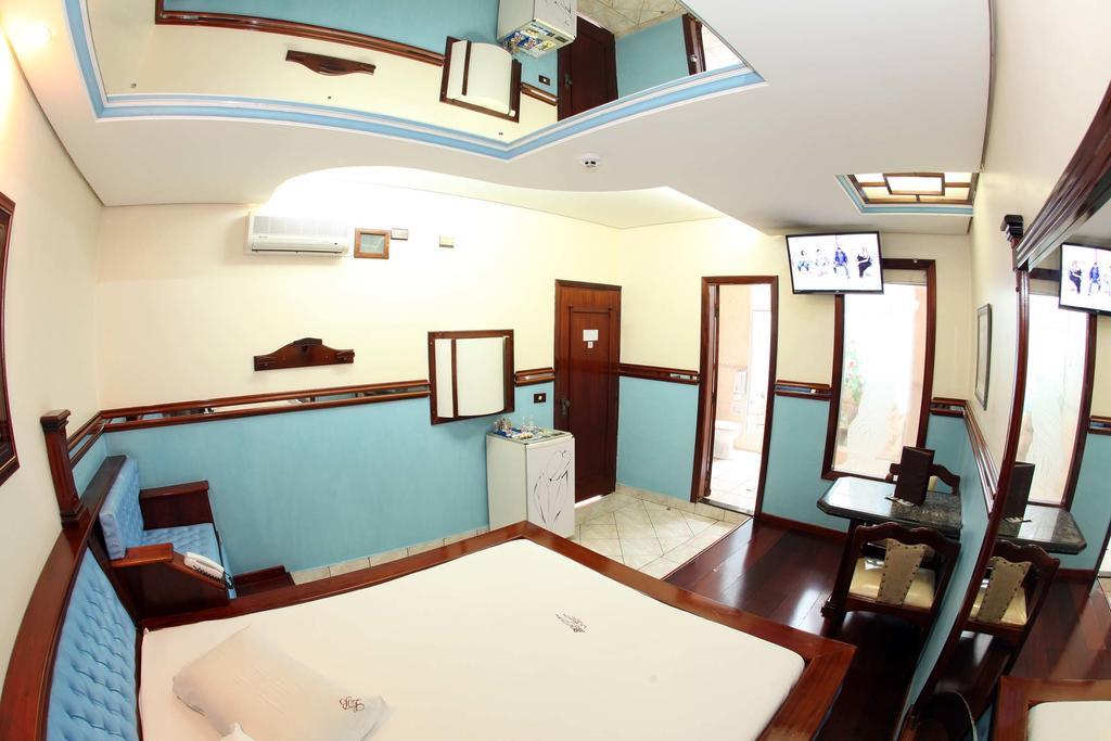 Hotel&Motel Le Baron Pôrto Ferreira Kamer foto