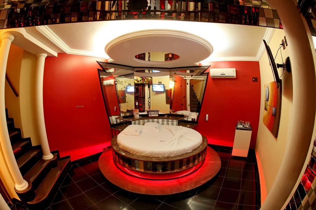 Hotel&Motel Le Baron Pôrto Ferreira Kamer foto