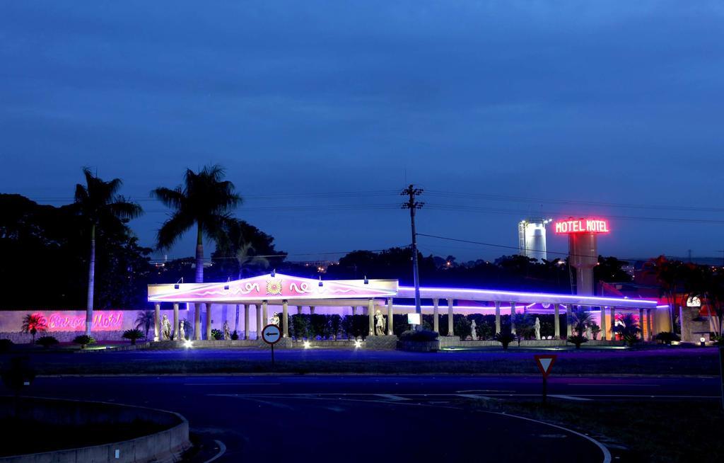 Hotel&Motel Le Baron Pôrto Ferreira Buitenkant foto